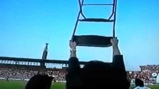 13 maggio 1992, Mondonico alza la sedia nel cielo di Amsterdam